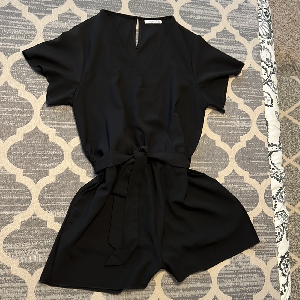 Like New REORIA Womens Short Jumpsuit